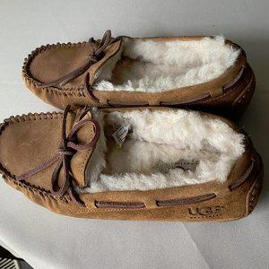 Ugg Dakota slippers in Chestnut color